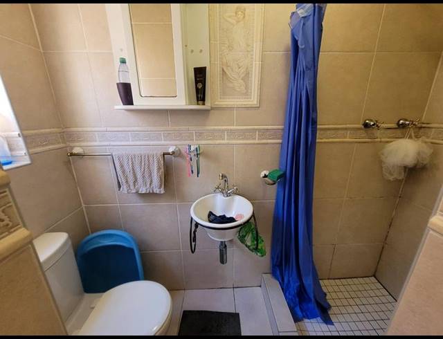 6 BEDROOM HOUSE FOR SALE IN DE KELDERS